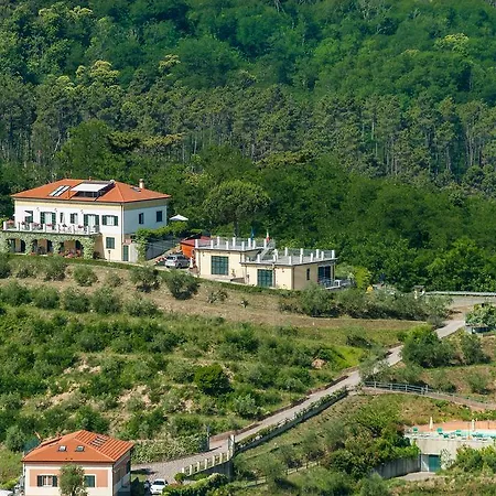 Gli Ulivi Di Montalbano * La Spezia
